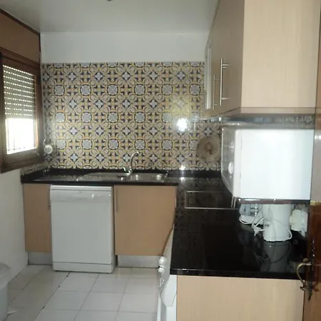Casa Julio Dinis 12 *
